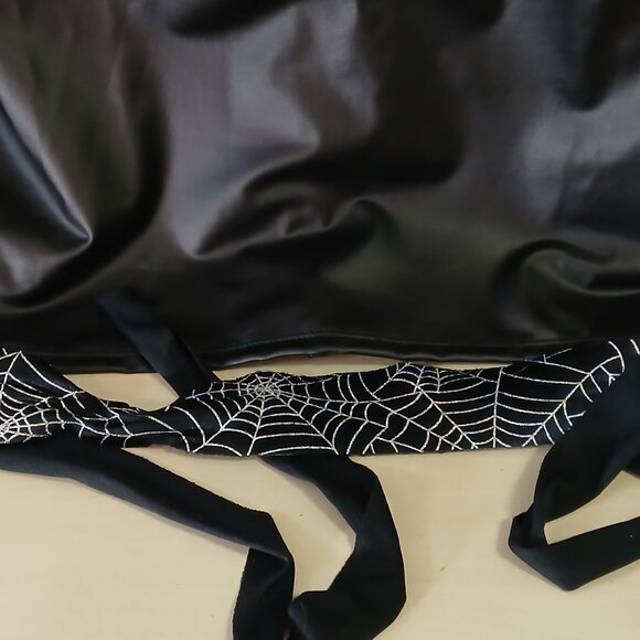 Black Spirit Halloween dress large - black hooded cape & sash (see description) - Picture 6 of 7